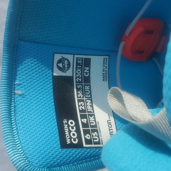 Burton Coco Womens Snowboard Boots!  Light Blue & White US size 6 - Picture 2 of 5